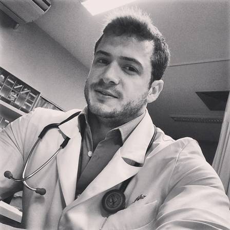 Vinicio Alba é medico